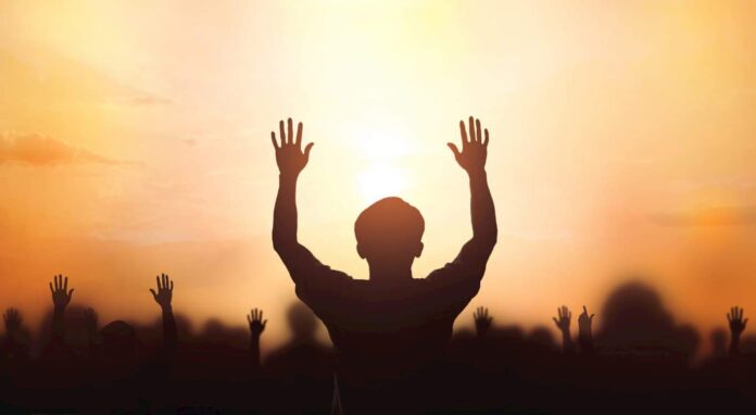 Dar-gracias-a-Dios-es-sencillo-por-que-no-lo-hacesW